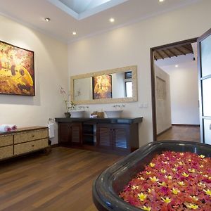Ellora Villas